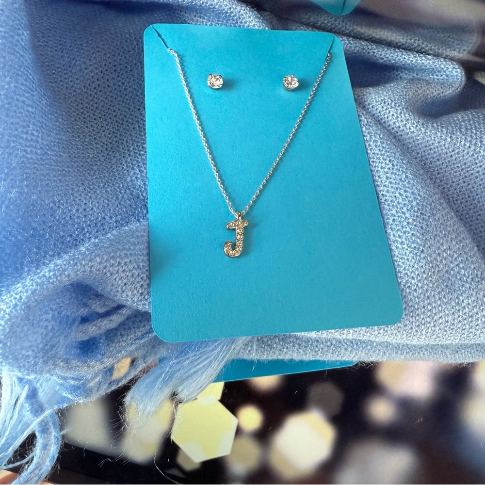 🛍️LC Lauren Conrad Silver Tone Necklace & Earrings Set • J Initial • NWOT - Picture 5 of 5
